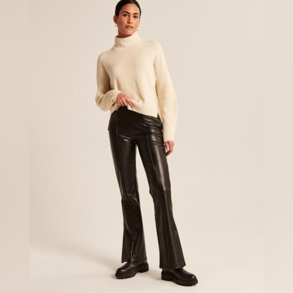 NWT ABERCROMBIE & FITCH Vegan leather flare leg split hem pants Black Small